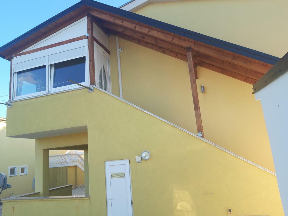 Nada Apartman Vir